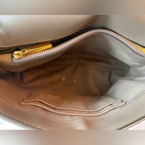 Tory Burch Kira Chevron Crossbody Bag - Picture 3 of 7